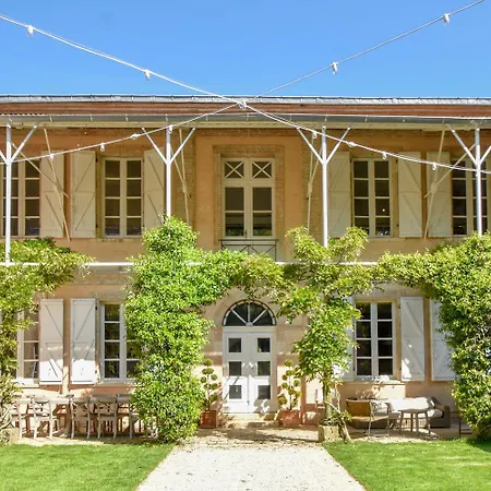 Chateau Les Deux Cygnes
